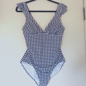 FLASH:One-Piece swimsuit from Kona Sol for Target. Slimming ruche waist. Size  M